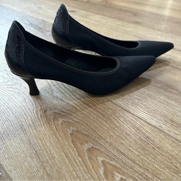 Donald J Pliner Couture Women's Black Emmy Kitten Heels Size 7.5M GUC - Picture 2 of 7